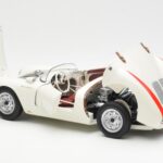 Porsche 550 Spyder Edizione 70 Anni Bianco Schuco 1:18 450033300 - image 5 of 8