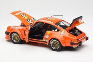 Porsche 911 934 Jagermeister 1977 Schuco 1:18 450033500 Pressofusione — immagine 5 di 8