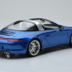 Porsche 911 991 4S Targa Blu GT Spirit 1:18 - image 2 of 5