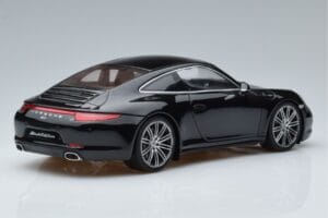 Porsche 911 991 Carrera 4 Black Edition GT Spirit 1:18 GT114 Resina — immagine 2 di 6