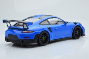 Porsche 911 GT2 RS 991.2 Weissach Package Blu Cerchi in Magnesio Neri Minichamps 1:18 153068316 Pressofusione — immagine 2 di 6