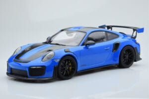 Porsche 911 GT2 RS 991.2 Weissach Package Blu Cerchi in Magnesio Neri Minichamps 1:18 153068316