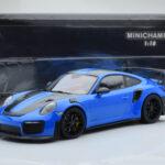Porsche 911 GT2 RS 991.2 Weissach Package Blu Cerchi in Magnesio Neri Minichamps 1:18 - image 6 of 6