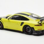 Porsche 911 991.2 GT2 RS Verde Chiaro Con Cerchi In Magnesio Neri Minichamps 1:18 - image 5 of 6