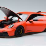 Porsche 911 992 GT3 Arancione Norev 1:18 187300 Pressofusione - image 2 of 7
