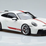 Porsche 911 992 GT3 Bianco Norev 1:18 - image 5 of 7