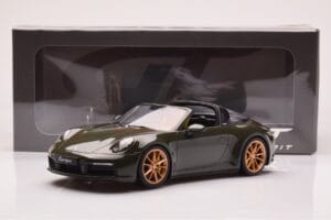 Porsche 911 992 Targa 4S Verde Oliva GT Spirit 1:18 GT438 Resina — immagine 6 di 6