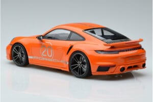 Porsche 911 992 Turbo S China 20th Anniversary Arancione Minichamps 1:18 155069171 Pressofusione — immagine 5 di 6