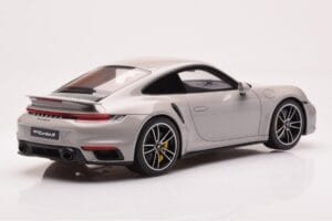 Porsche 911 992 Turbo S Crayon Grigio GT Spirit 1:18 GT431 Resina — immagine 2 di 6