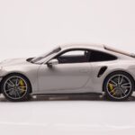Porsche 911 992 Turbo S Crayon Grigio GT Spirit 1:18 - image 3 of 6