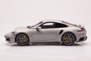 Porsche 911 992 Turbo S Crayon Grigio GT Spirit 1:18 GT431 Resina — immagine 3 di 6