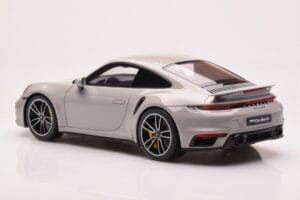 Porsche 911 992 Turbo S Crayon Grigio GT Spirit 1:18 GT431 Resina — immagine 5 di 6