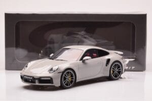 Porsche 911 992 Turbo S Crayon Grigio GT Spirit 1:18 GT431 Resina — immagine 6 di 6