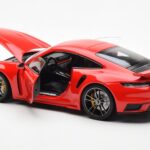 Porsche 911 992 Turbo S Sport Design Rosso Minichamps 1:18 - image 5 of 8