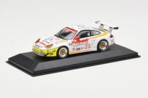Porsche 911 996 GT3 RS McKenna #23 T. Bernhard / J. Bergmeister / M. Maassen 12 Hours of Sebring 2004 Minichamps 1:43 4000464 — immagine 2 di 4