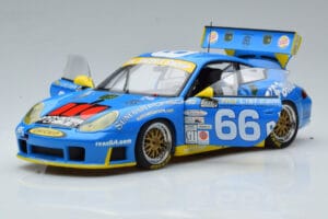 Porsche 911 996 GT3 R #6 24 Hours of Daytona GT Class Winner 2002 AUTOart 1:18 80273 Pressofusione — immagine 2 di 7