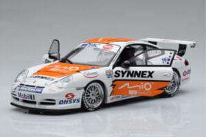 Porsche 911 996 GT3 R #1 C. Kwan Carrera Cup Asia 2004 AUTOart 1:18 80487 Pressofusione — immagine 2 di 7