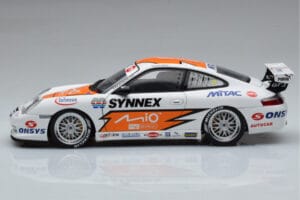 Porsche 911 996 GT3 R #1 C. Kwan Carrera Cup Asia 2004 AUTOart 1:18 80487 Pressofusione — immagine 4 di 7
