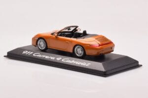 Porsche 911 997 Carrera 4 Cabriolet Arancione Metallizzato Minichamps 1:43 WAP02001618 Pressofusione — immagine 3 di 4