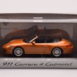 Porsche 911 997 Carrera 4 Cabriolet Arancione Metallizzato Minichamps 1:43 - image 4 of 4