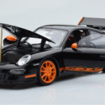 Porsche 911 997 GT3 RS Nero AUTOart 1:18 - image 2 of 8