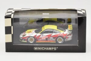 Porsche 911 997 GT3 RSR #31 J. Bergmeister / P. Long / L. Luhr 12 Hours of Sebring Class Winners 2005 Minichamps 1:43 4000564 — immagine 4 di 4