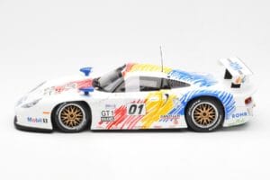 Porsche 911 GT1 #1 A. McNish / R. Sullivan / U. Alzen Rohr Motorsport Daytona 24 Hours 1998 UT Models 1:18 39611 Pressofusion — immagine 3 di 6