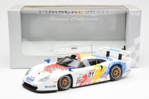 Porsche 911 GT1 #1 A. McNish / R. Sullivan / U. Alzen Rohr Motorsport Daytona 24 Hours 1998 UT Models 1:18 39611 Pressofusion — immagine 6 di 6