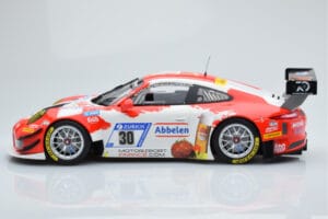 Porsche 911 GT3 R Frikadelli Racing Team #30 M. Muller / M. Arnold / F. Henzler / M. Campbell 24 Hours of Nurburgring 2018 Mi — immagine 3 di 6