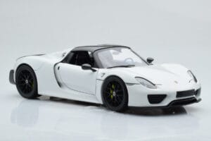 Porsche 918 Spyder Weissach Package Bianco Con Cerchi Neri Minichamps 1:18 113062443 Pressofusione — immagine 7 di 9