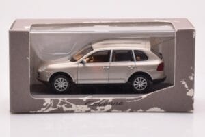 Porsche Cayenne 9PA Beige Minichamps 1:43 WAPC2000513 Pressofusione — immagine 4 di 4