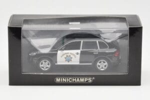 Porsche Cayenne 9PA Highway Patrol Minichamps 1:43 400066291 Pressofusione — immagine 4 di 4