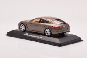 Porsche Panamera 970 4 Beige Metallizzato Minichamps 1:43 WAP02000319 Pressofusione — immagine 3 di 4