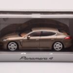 Porsche Panamera 970 4 Beige Metallizzato Minichamps 1:43 - image 4 of 4