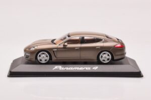 Porsche Panamera 970 4 Beige Metallizzato Minichamps 1:43