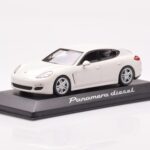 Porsche Panamera 970 Diesel Carrara Bianco Minichamps 1:43 - image 2 of 4