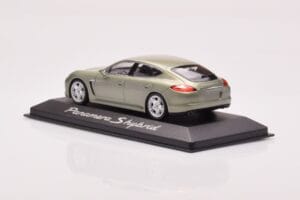 Porsche Panamera 970 S Hybrid Critall Verde Minichamps 1:43 WAP0205010A Pressofusione — immagine 3 di 4