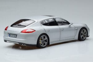 Porsche Panamera 970 Turbo Argento Norev 1:18 187609 Pressofusione — immagine 3 di 7
