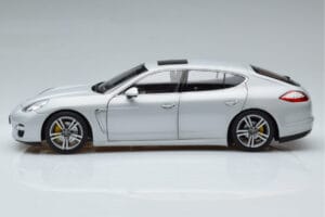 Porsche Panamera 970 Turbo Argento Norev 1:18 187609 Pressofusione — immagine 4 di 7