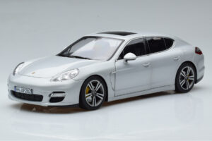 Porsche Panamera 970 Turbo Argento Norev 1:18
