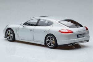 Porsche Panamera 970 Turbo Argento Norev 1:18 187609 Pressofusione — immagine 6 di 7