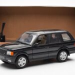 Range Rover P38 4.6 HSE Nero Metallizzato AUTOart 1:18 - image 2 of 9