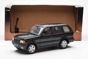 Range Rover P38 4.6 HSE Nero Metallizzato AUTOart 1:18 70017 Pressofusione — immagine 2 di 9