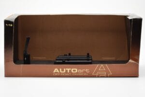 Range Rover P38 4.6 HSE Nero Metallizzato AUTOart 1:18 70017 Pressofusione — immagine 3 di 9