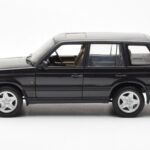 Range Rover P38 4.6 HSE Nero Metallizzato AUTOart 1:18 - image 4 of 9