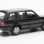 Range Rover P38 4.6 HSE Nero Metallizzato AUTOart 1:18 - image 6 of 9