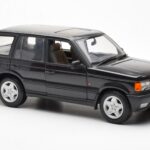 Range Rover P38 4.6 HSE Nero Metallizzato AUTOart 1:18 - image 7 of 9