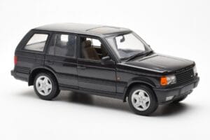 Range Rover P38 4.6 HSE Nero Metallizzato AUTOart 1:18 70017 Pressofusione — immagine 7 di 9