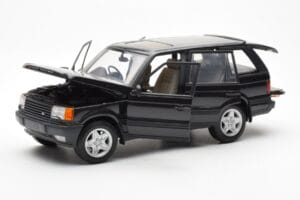 Range Rover P38 4.6 HSE Nero Metallizzato AUTOart 1:18 70017 Pressofusione — immagine 9 di 9