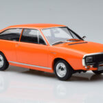 Renault 15 TL Arancione Norev 1:18 - image 4 of 6